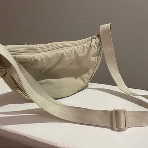 Uniqlo Round Mini Shoulder Bag